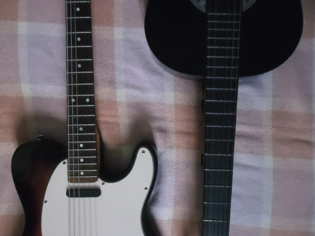 ¿Guitarra acústica o eléctrica? Cuál elegir según tus metas